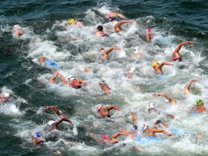 Nederlander Hessel Robert zoekt aansluiting bij top in zinderende race Barcelona