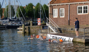 Bas Blanker wint 10 km in Medemblik