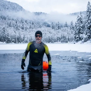 Winterzwemmen met een wetsuit: zo blijf je ook in de winter genieten van open water